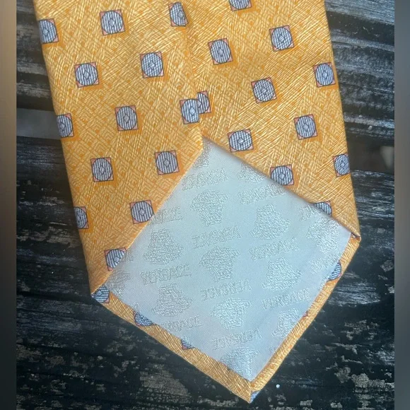 GIANNI VERSACE Men’s Silk Orange Designer Neck Tie Made in Italy